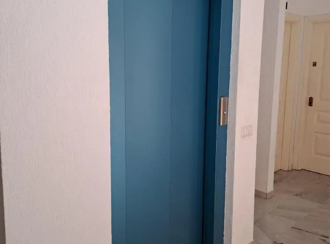 Apartamento Fuengirola شقة *